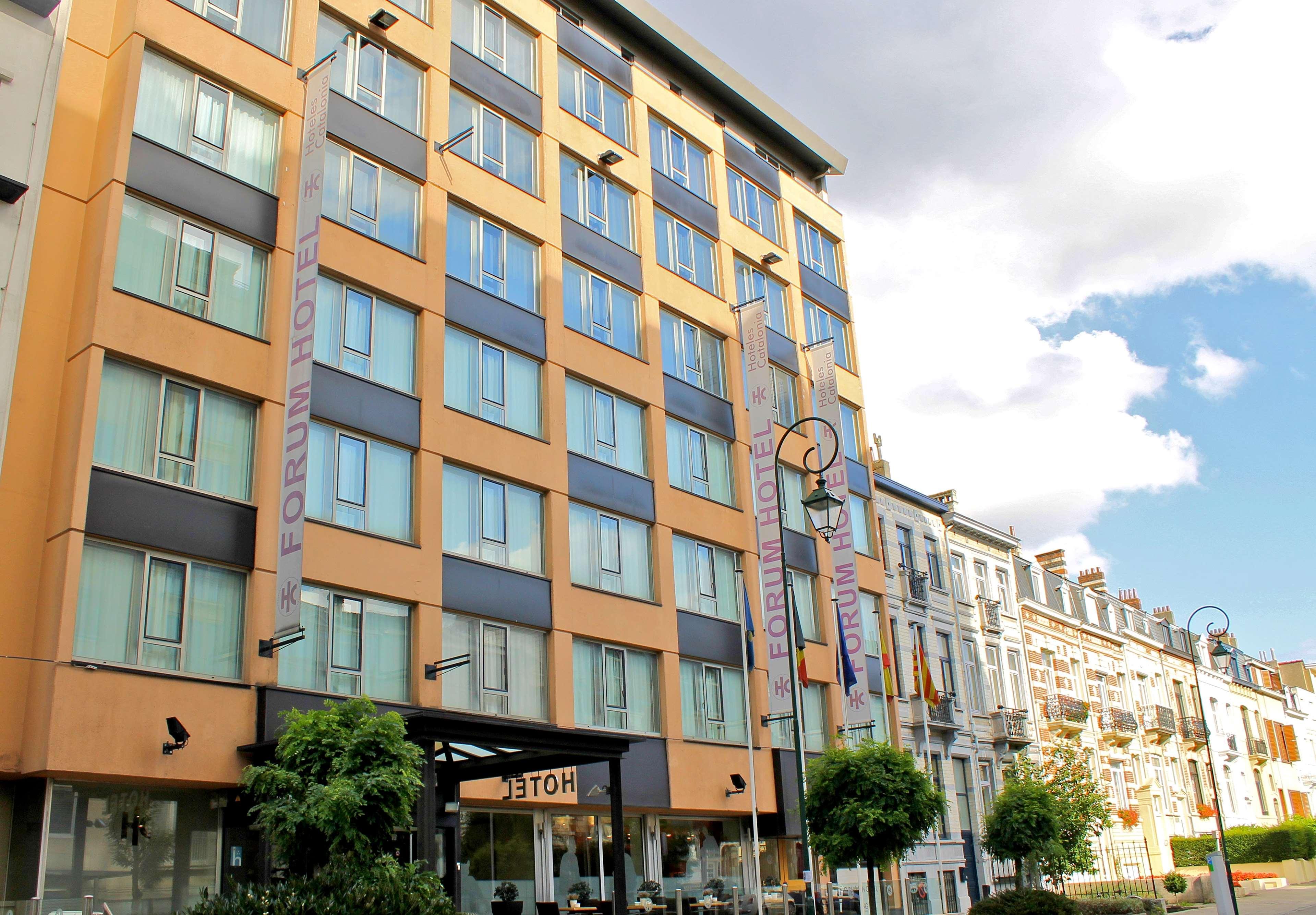 โรงแรมคาตาโลเนีย บรัสเซลส์ Saint-Gilles ภายนอก รูปภาพ