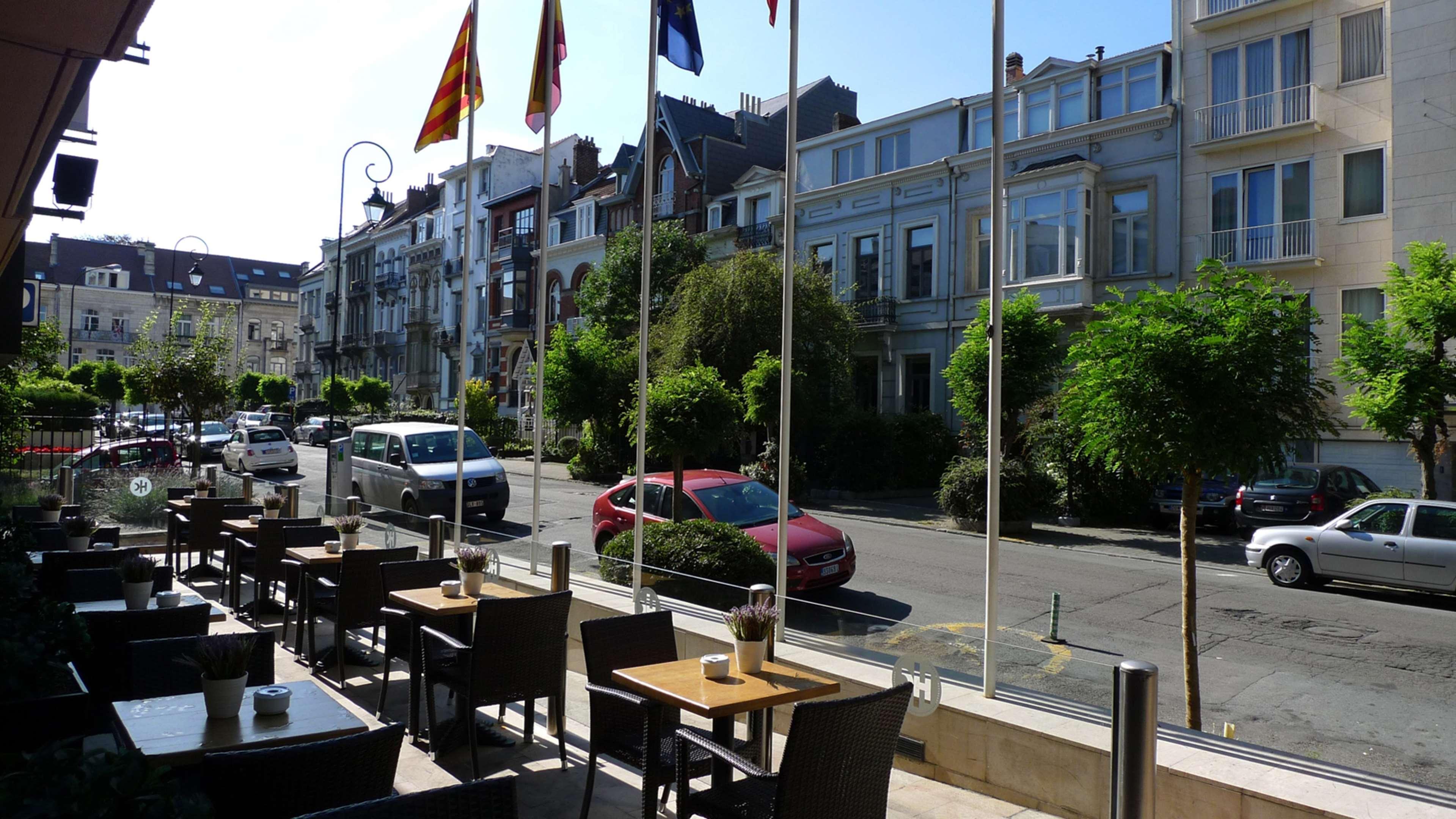 โรงแรมคาตาโลเนีย บรัสเซลส์ Saint-Gilles ภายนอก รูปภาพ